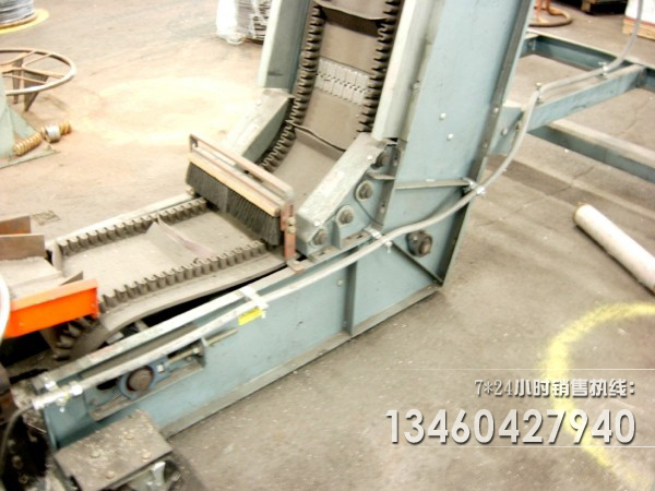 全有輕型90度大傾角皮帶輸送機(jī)安裝現(xiàn)場(chǎng)