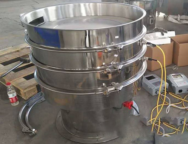 摩擦有靜電的塑料顆粒粉末選用什么篩分機效果好，多少錢？