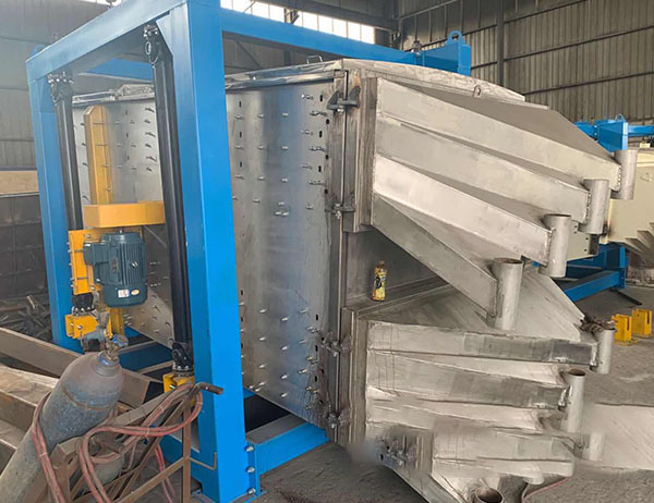 內(nèi)蒙古大型方形搖擺篩多少錢，當(dāng)?shù)赜泄╀N點嗎？